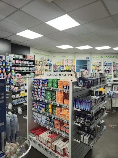 Intérieur de la Pharmacie de Oinville